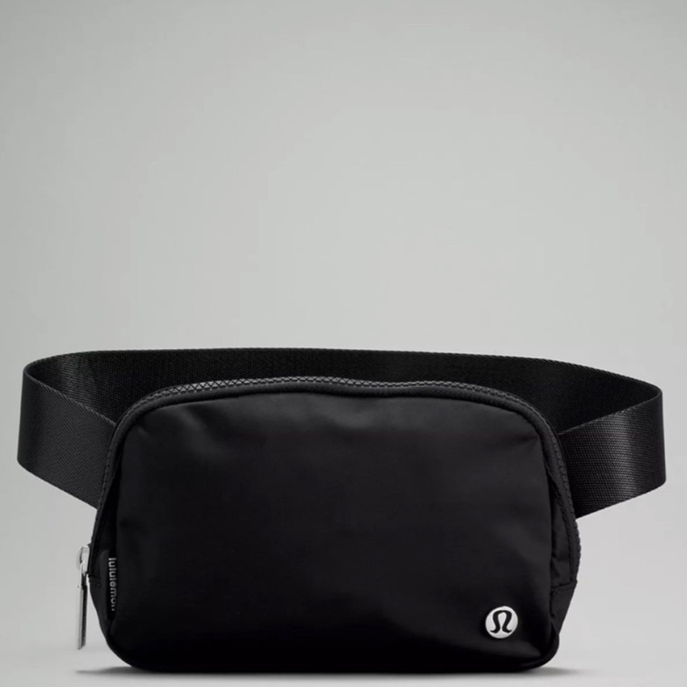 Lululemon Everywhere Belt Bag